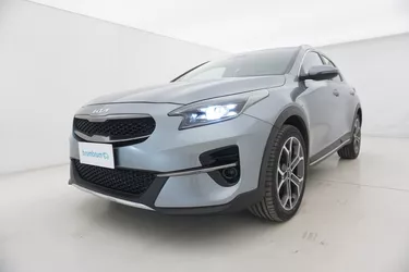 Kia XCeed Business DCT 1.5 Mild Hybrid 160CV Automatico Visione frontale