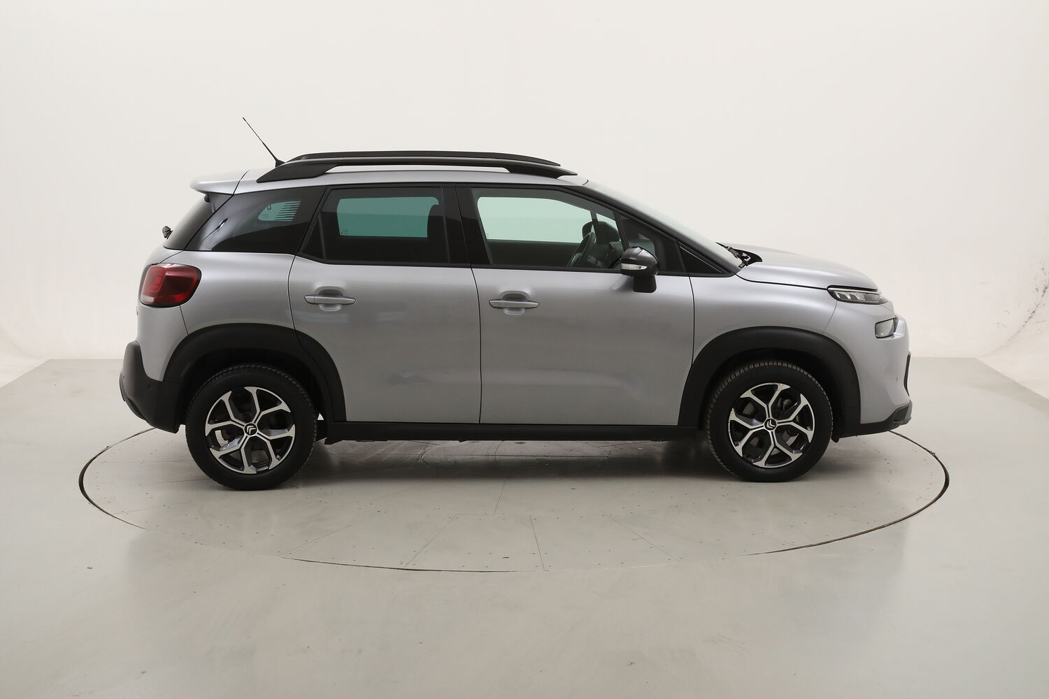 Citroen C3 Aircross Shine usata del 2023 con 8.429 km