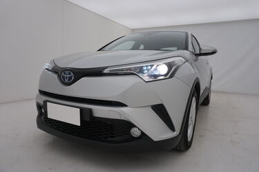 Visione frontale di Toyota C-HR