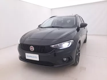 Fiat Tipo SW S-Design DCT 1.6 Diesel 120CV Automatico Visione frontale