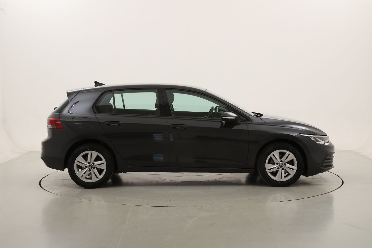 Volkswagen Golf Life usata del 2022 con 100.589 km