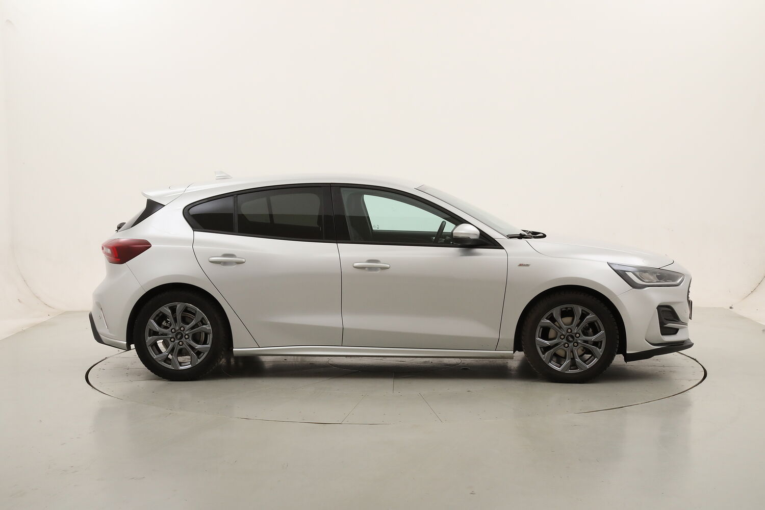 Ford Focus Hybrid ST-Line Powershift usata del 2025 con 37.338 km