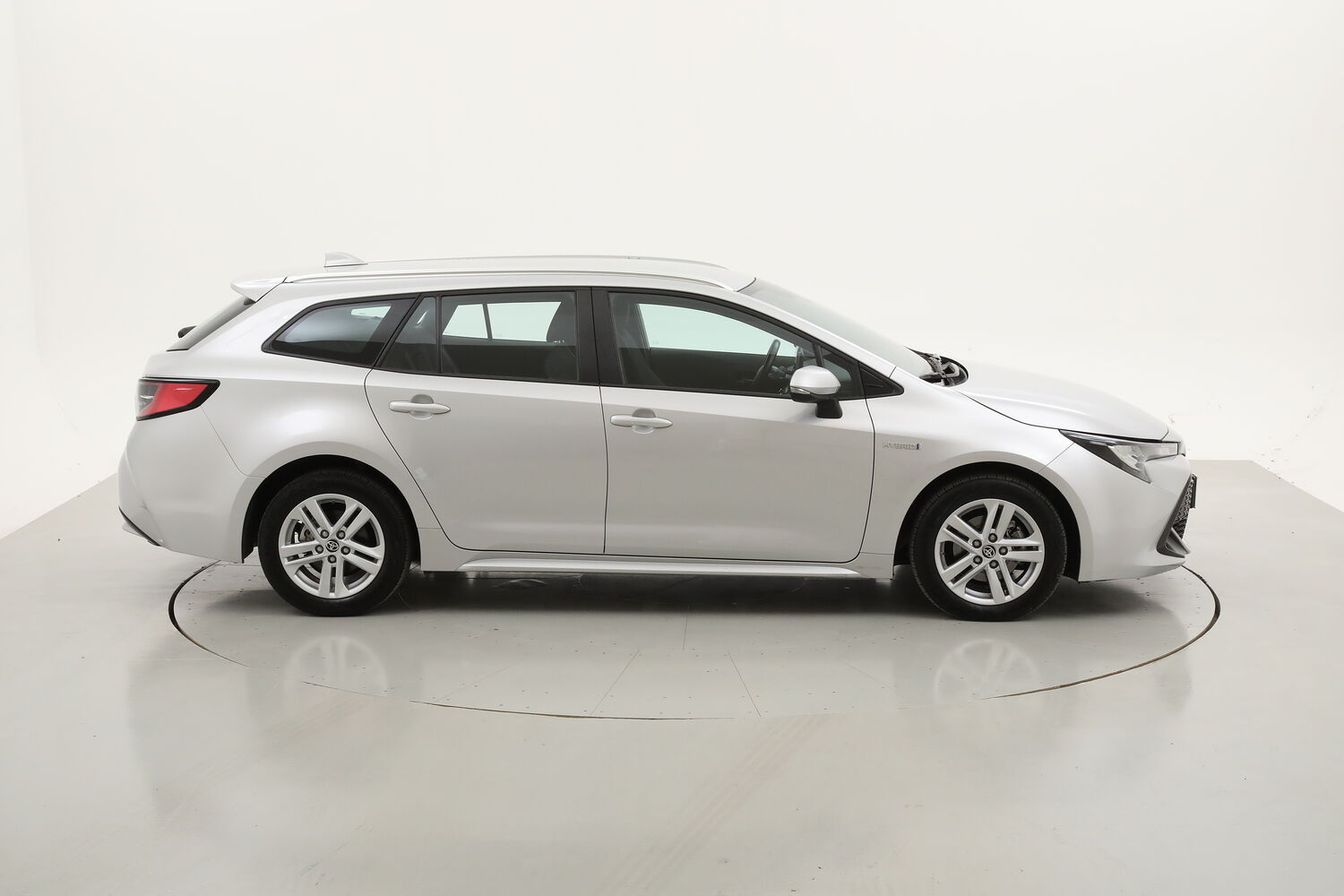 Toyota Corolla TS Hybrid Active usata del 2021 con 42.482 km