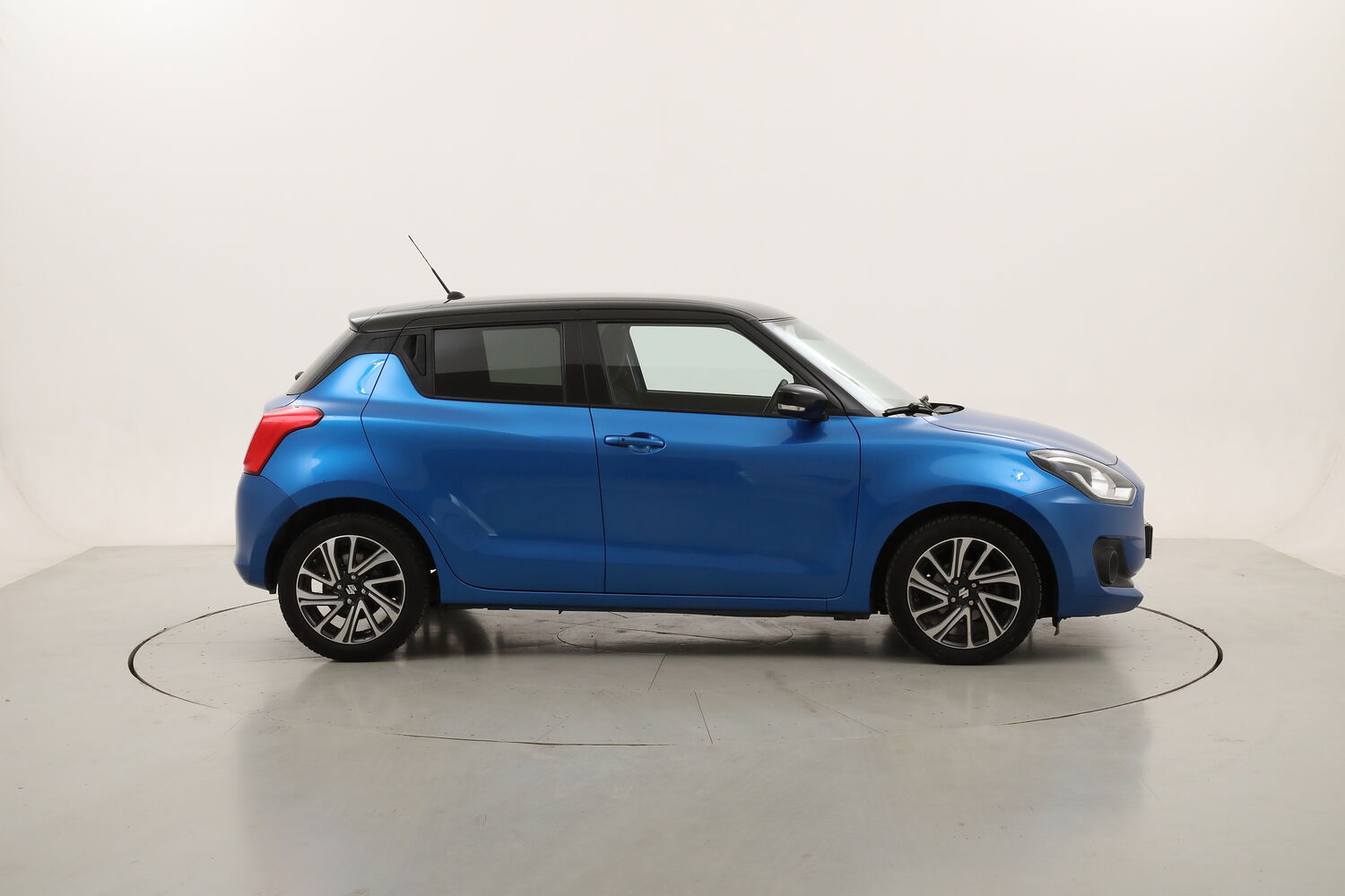 Suzuki Swift Hybrid Top CVT usata del 2021 con 79.456 km