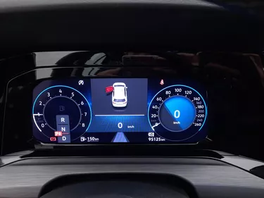 Volkswagen Golf Style DSG 1.5 Mild Hybrid 130CV Automatico Interni