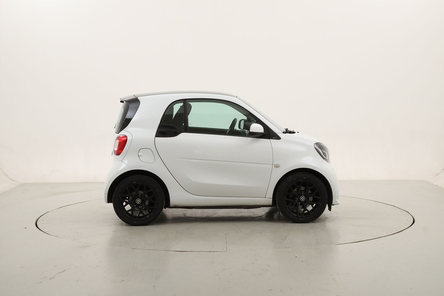 Smart Fortwo Superpassion twinamic usata del 2019 con 95.528 km