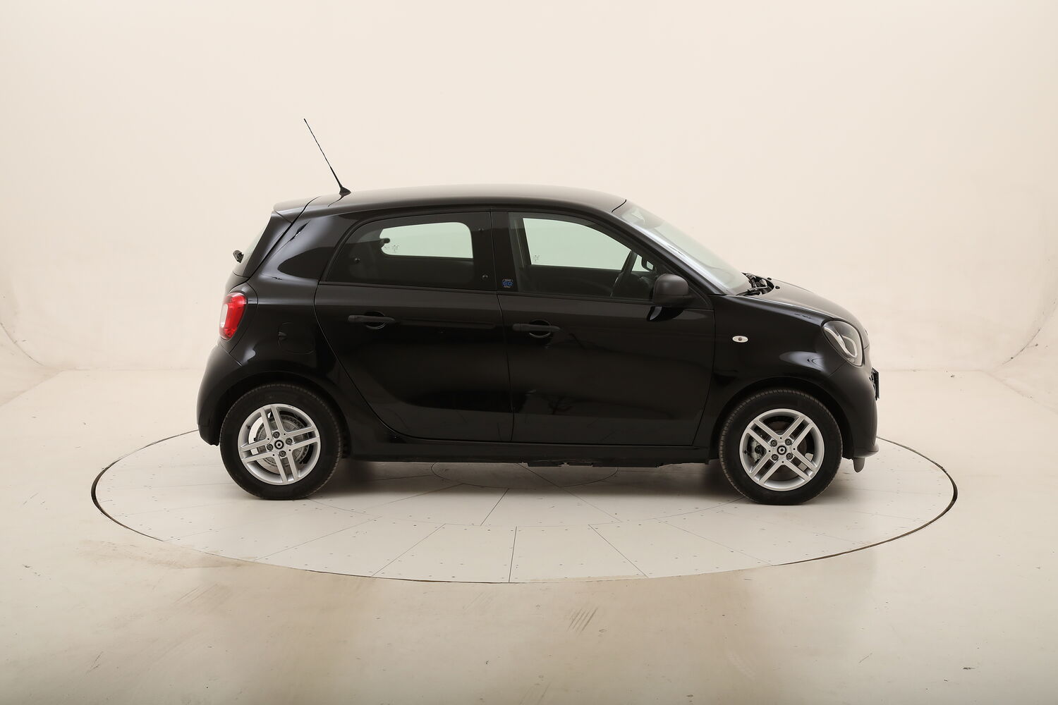 Smart Forfour EQ Pure usata del 2022 con 2.903 km