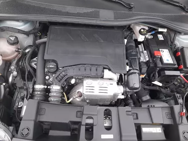 Jeep Avenger Altitude 1.2 Benzina 101CV Manuale Vano motore