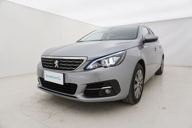 Visione frontale di Peugeot 308