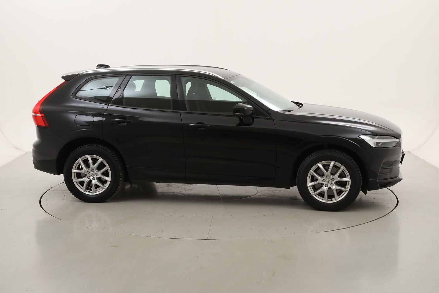 Volvo XC60 B4 Business Geartronic AWD usata del 2021 con 92.716 km
