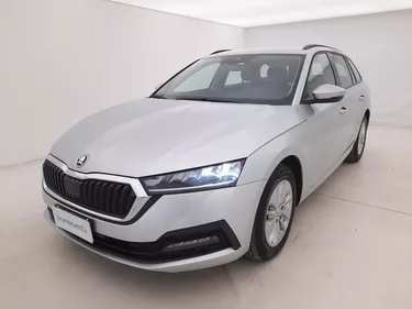 Skoda Octavia Wagon Executive DSG 2.0 Diesel 116CV Automatico Visione frontale
