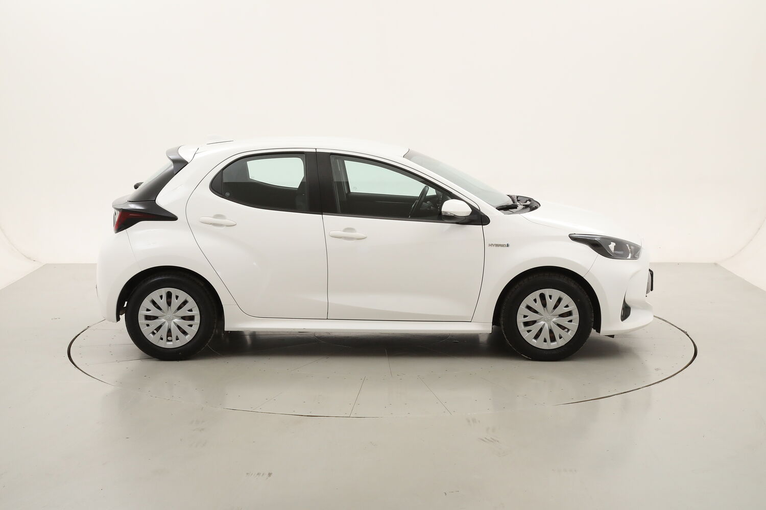Toyota Yaris Hybrid Business usata del 2021 con 117.155 km