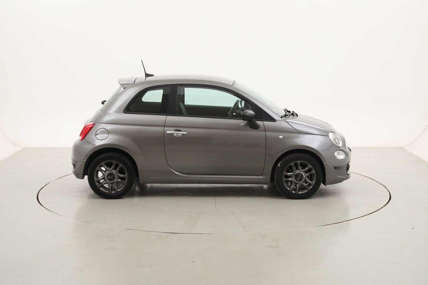 Fiat 500 Hybrid Connect usata del 2022 con 57.116 km