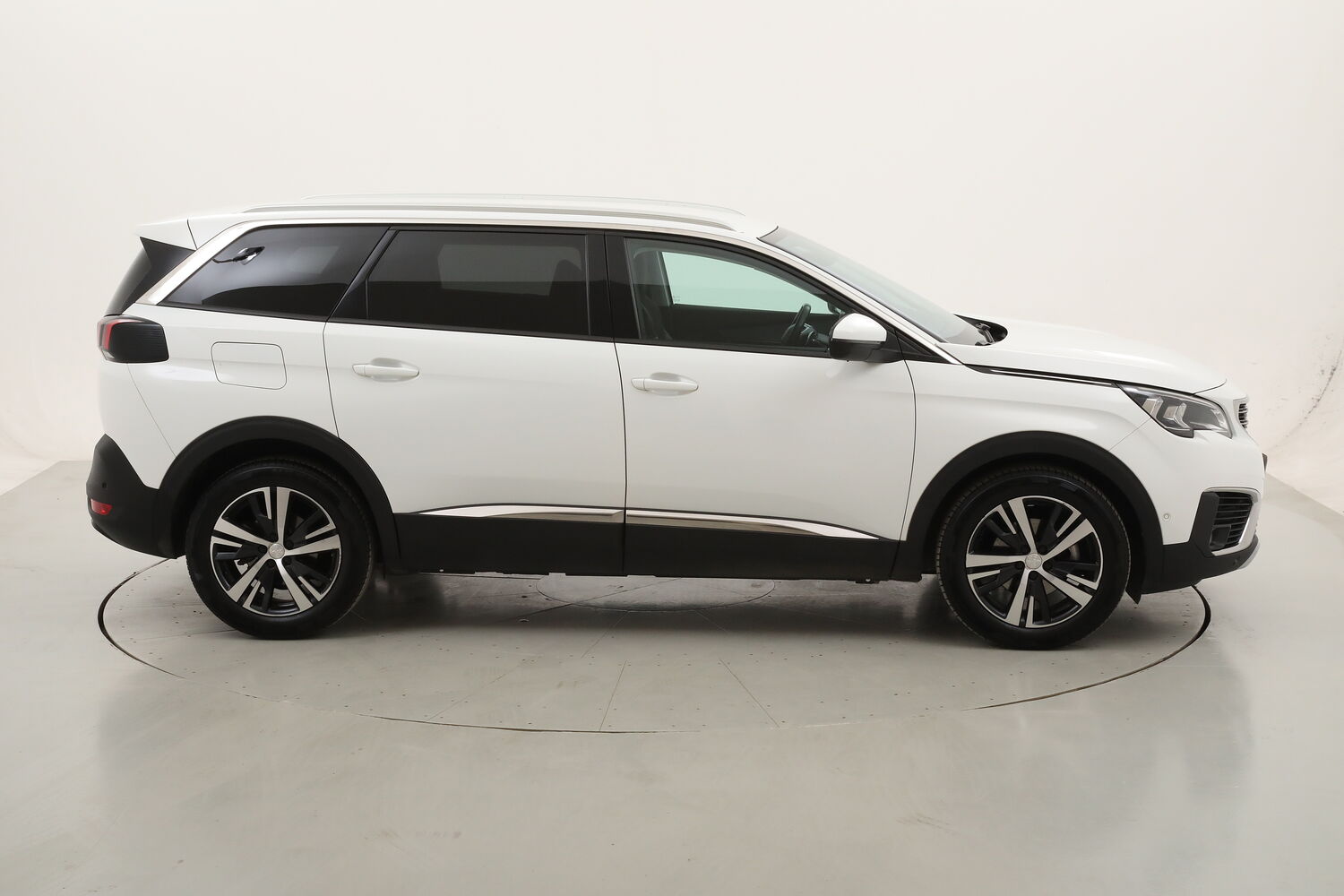 Peugeot 5008 Allure EAT8 - 7 posti usata del 2019 con 124.083 km