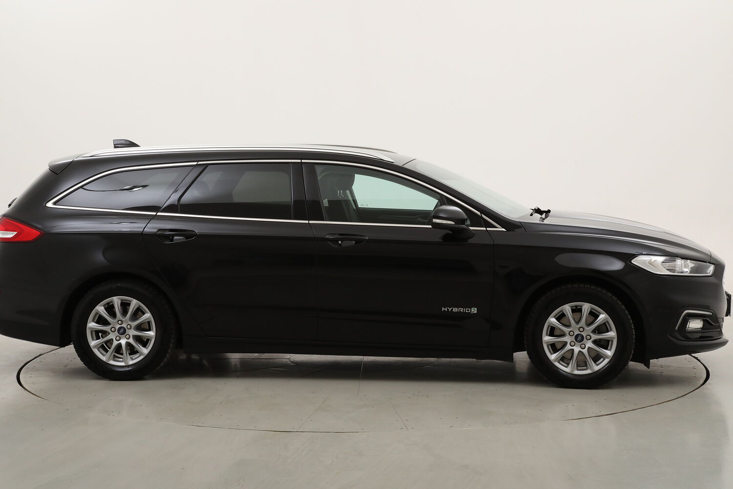 Ford Mondeo SW Hybrid Titanium Business usata del 2020 con 114.763 km