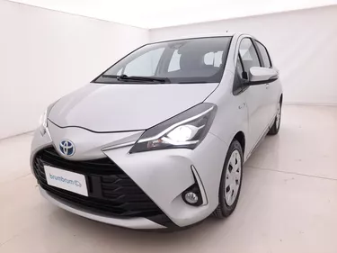 Toyota Yaris Hybrid Active 1.5 Full Hybrid 101CV Automatico Visione frontale