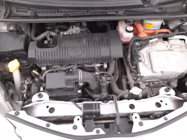 Toyota Yaris Hybrid Active 1.5 Full Hybrid 101CV Automatico Vano motore