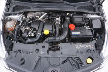 Renault Clio Vano motore Vano motore di Renault Clio