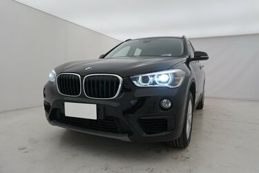 Visione frontale di BMW X1
