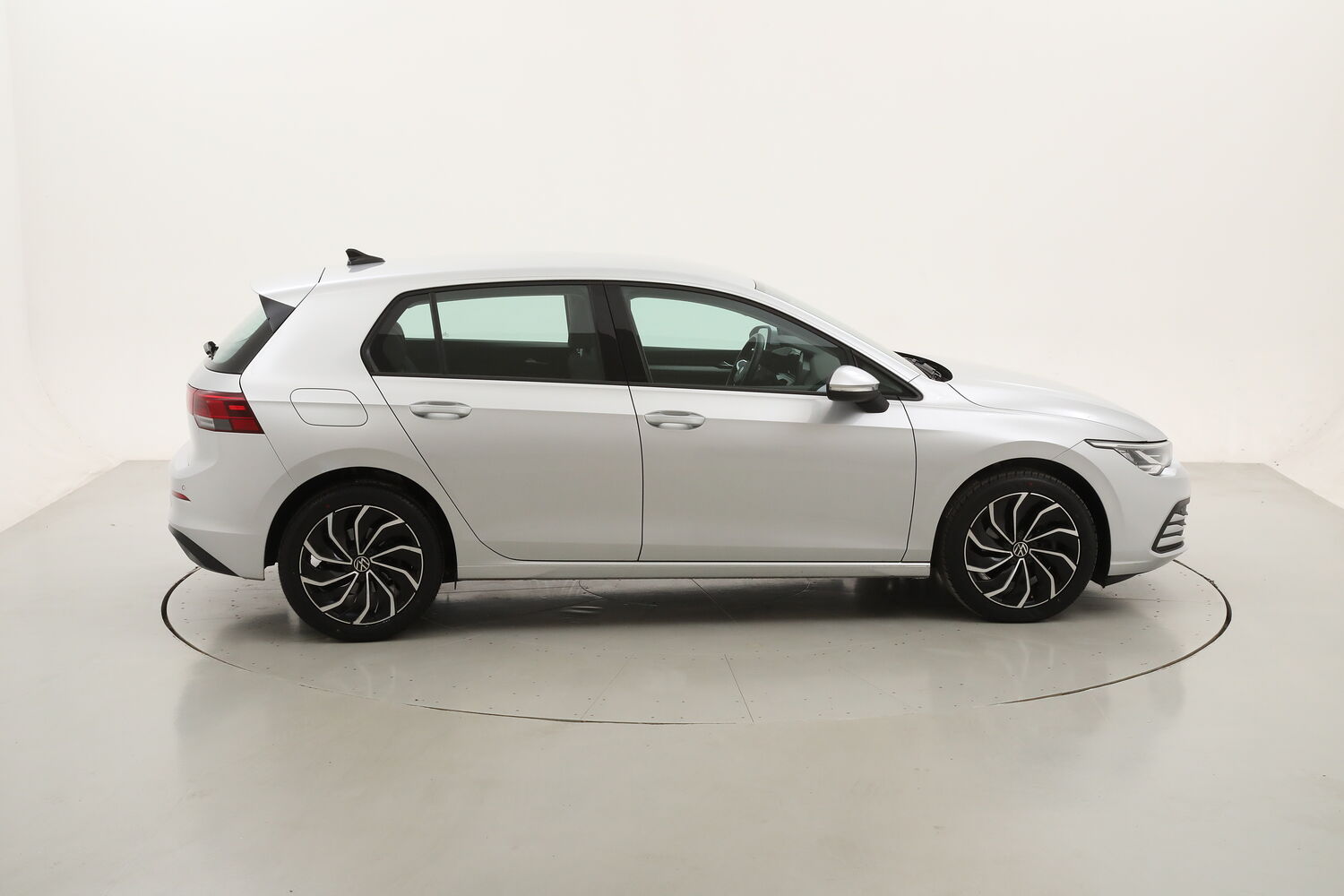 Volkswagen Golf Life DSG usata del 2021 con 93.465 km