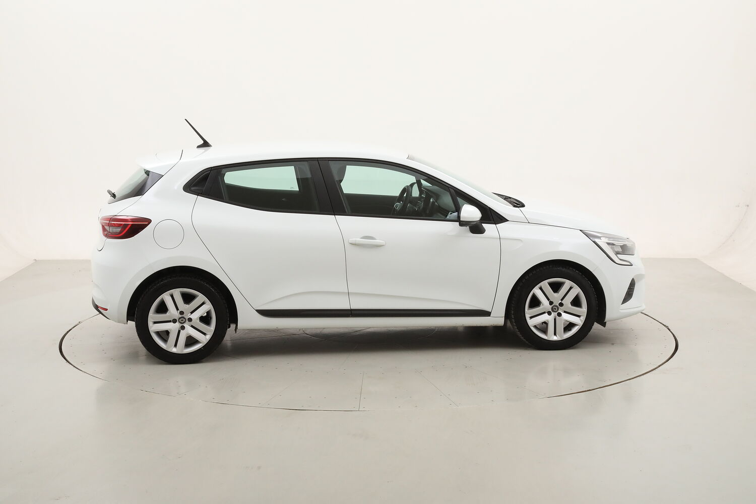 Renault Clio Zen usata del 2021 con 87.933 km