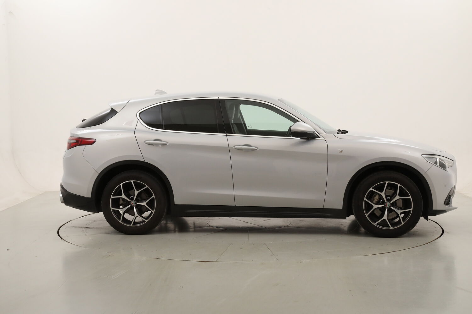 Alfa Romeo Stelvio Ti Q4 AT8 usata del 2021 con 85.343 km