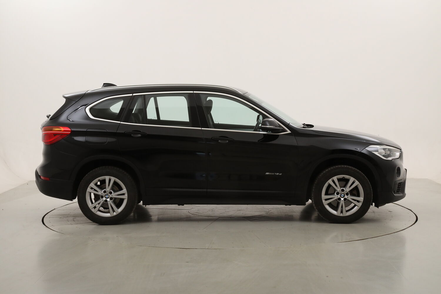 BMW X1 18d Business sDrive usata del 2017 con 84.799 km