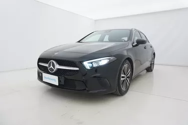 Mercedes Classe A A 200 d Automatic Sport 2.0 Diesel 150CV Automatico Visione frontale