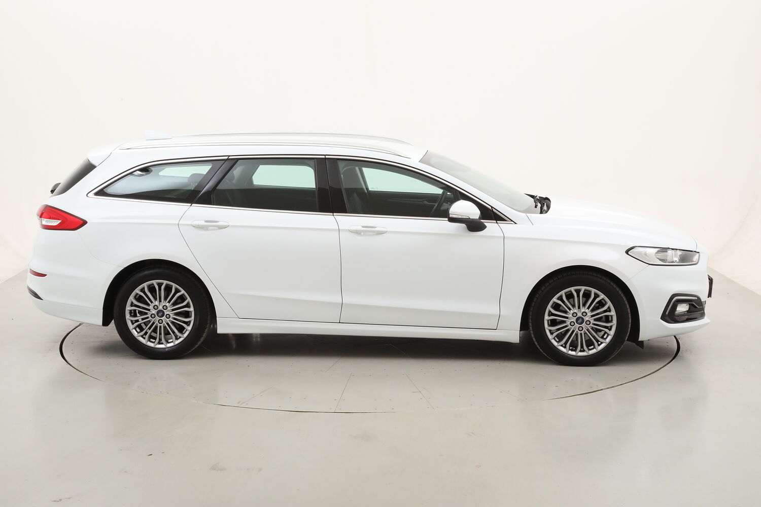 Ford Mondeo SW Titanium Business Auto usata del 2021 con 53.380 km