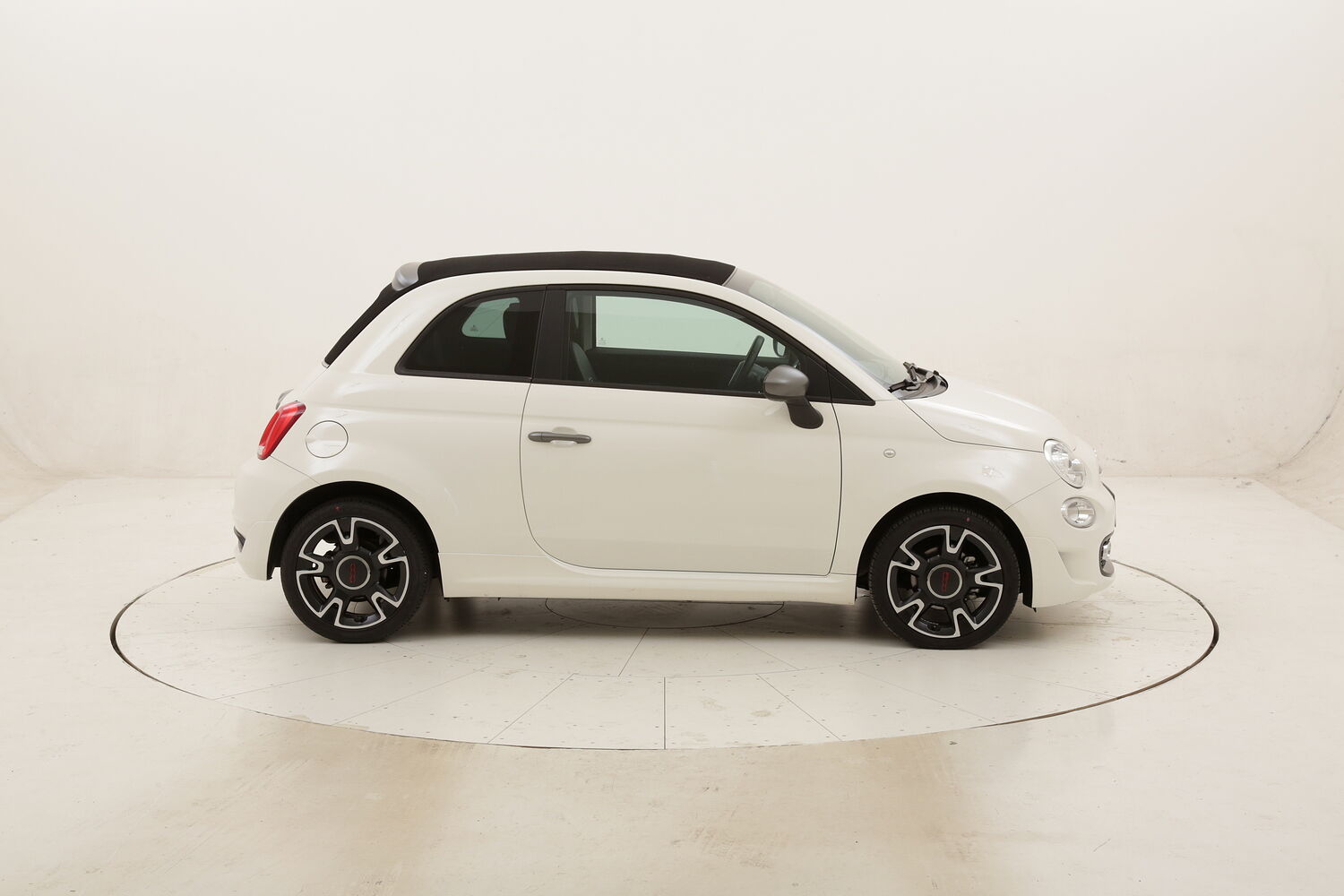 Fiat 500 S Cabrio usata del 2016 con 18.891 km