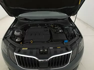 Skoda Octavia Wagon Executive DSG 2.0 Diesel 150CV Automatico Vano motore