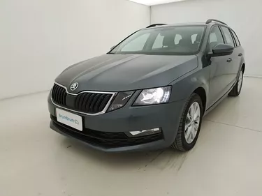 Skoda Octavia Wagon Executive DSG 2.0 Diesel 150CV Automatico Visione frontale
