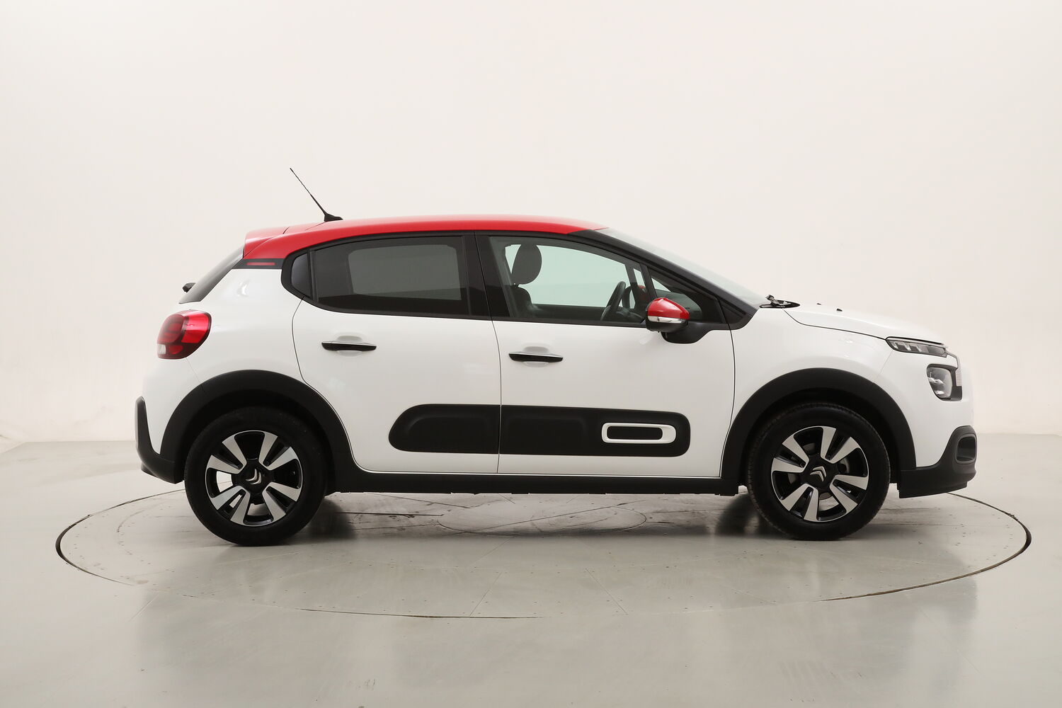 Citroen C3 Shine usata del 2022 con 23.352 km