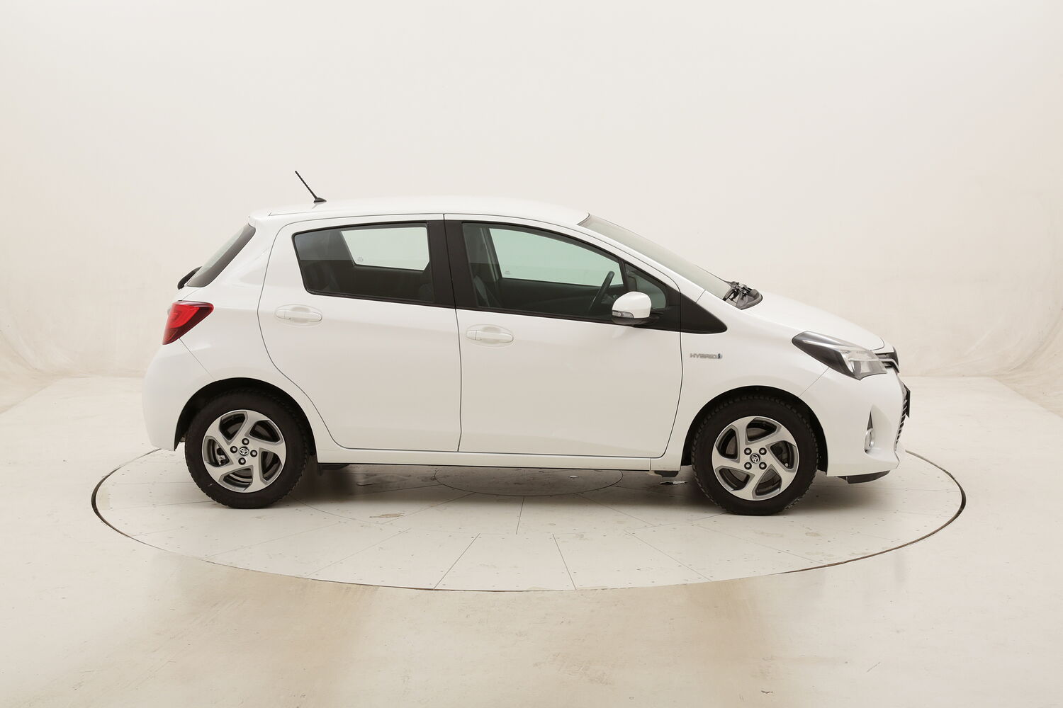 Toyota Yaris Hybrid Active usata del 2017 con 57.053 km