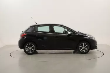 Peugeot 208 Allure 1.2 Benzina 82CV Manuale Peugeot 208 Allure 1.2 Benzina 82CV Manuale