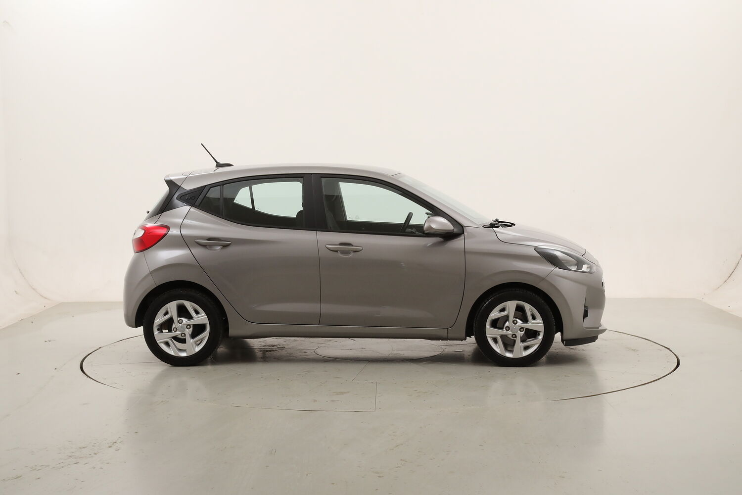 Hyundai I10 Tech AT usata del 2022 con 72.476 km