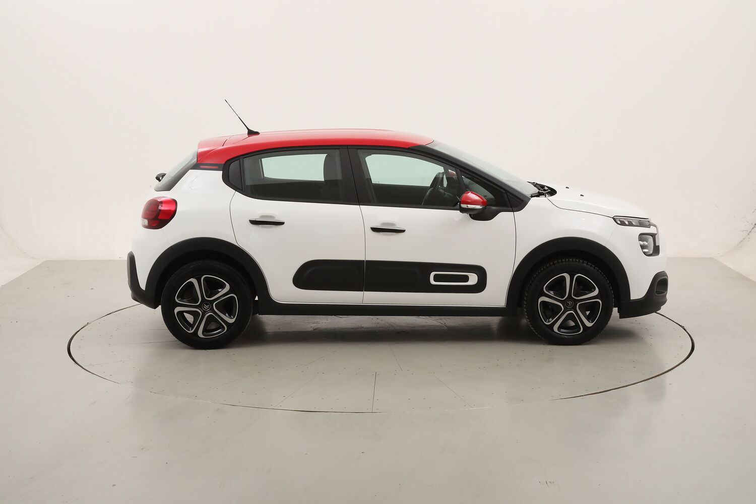 Citroen C3 Shine usata del 2022 con 39.804 km