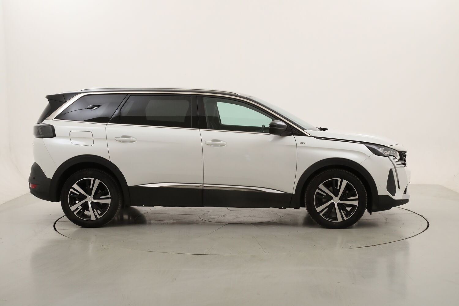 Peugeot 5008 EAT8 GT - 7 posti usata del 2022 con 109.820 km