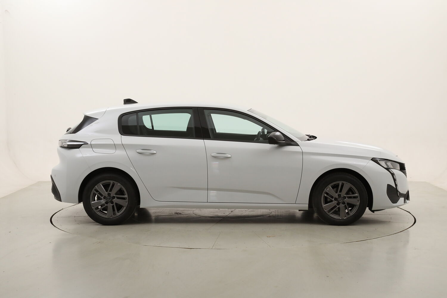 Peugeot 308 Active Pack EAT8 usata del 2023 con 41.230 km