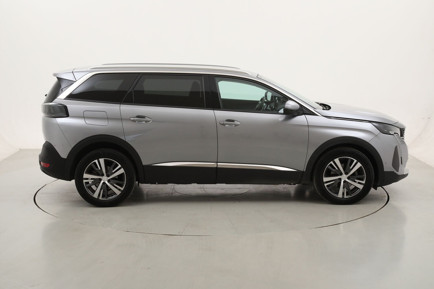 Peugeot 5008 Allure EAT8 - 7 POSTI usata del 2021 con 96.492 km