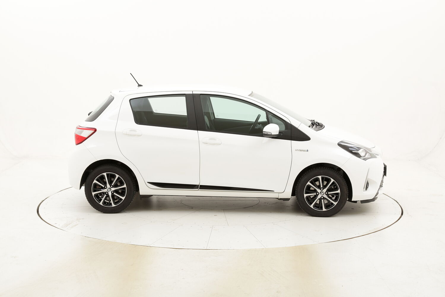Toyota Yaris Hybrid Active usata del 2016 con 54.676 km