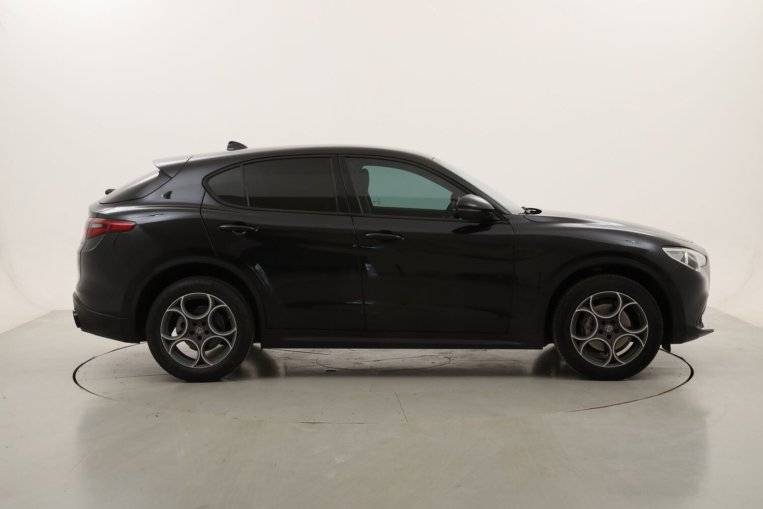 Alfa Romeo Stelvio Business AT8 usata del 2018 con 136.303 km