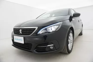 Peugeot 308 Active Business EAT8 1.5 Diesel 131CV Automatico Visione frontale