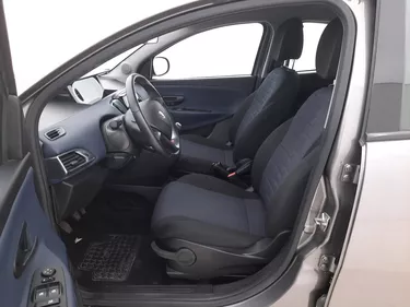 Lancia Ypsilon Hybrid Platino 1.0 Mild Hybrid 70CV Manuale Sedili