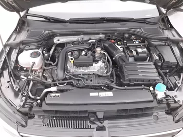 Volkswagen Golf Life DSG 1.0 Mild Hybrid 110CV Automatico Vano motore
