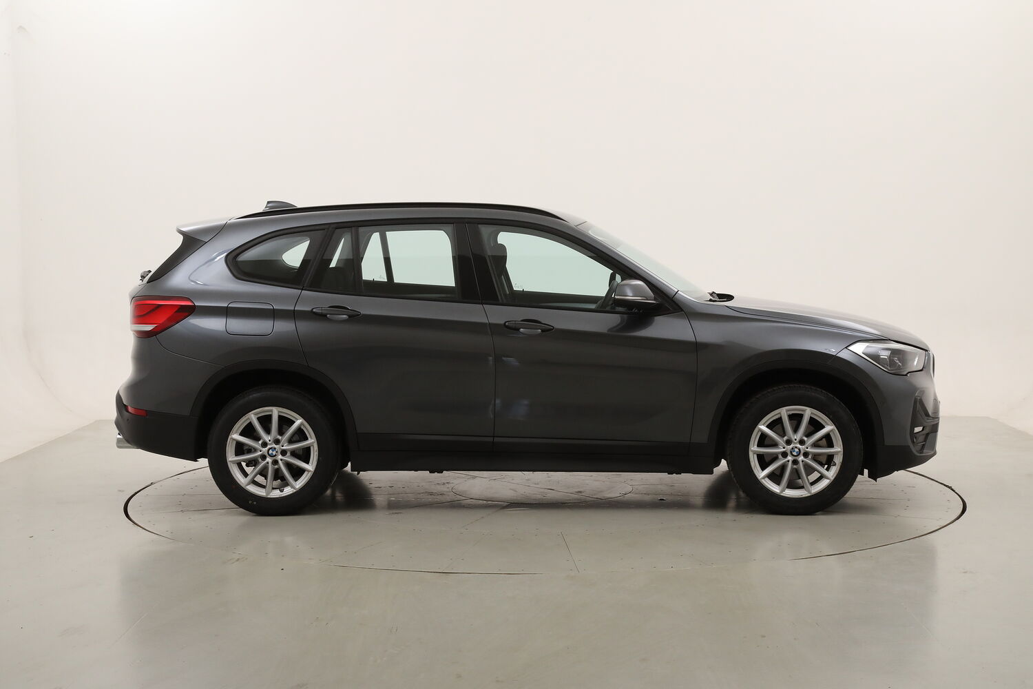 BMW X1 18d sDrive Advantage usata del 2022 con 95.999 km