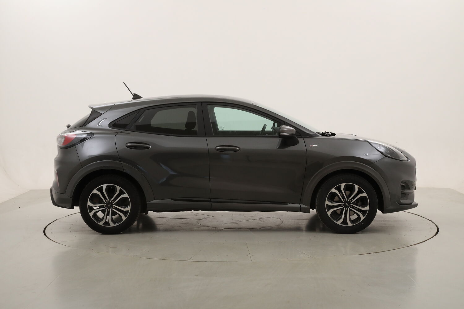 Ford Puma Hybrid ST-Line usata del 2024 con 88.542 km