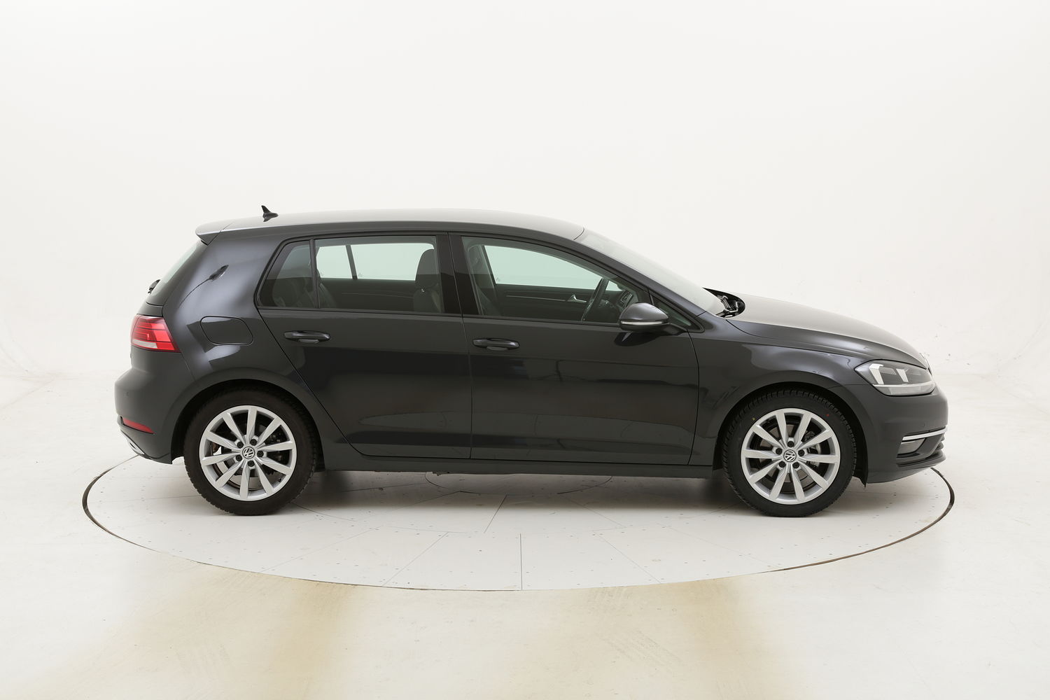 Volkswagen Golf Executive DSG usata del 2017 con 93.988 km