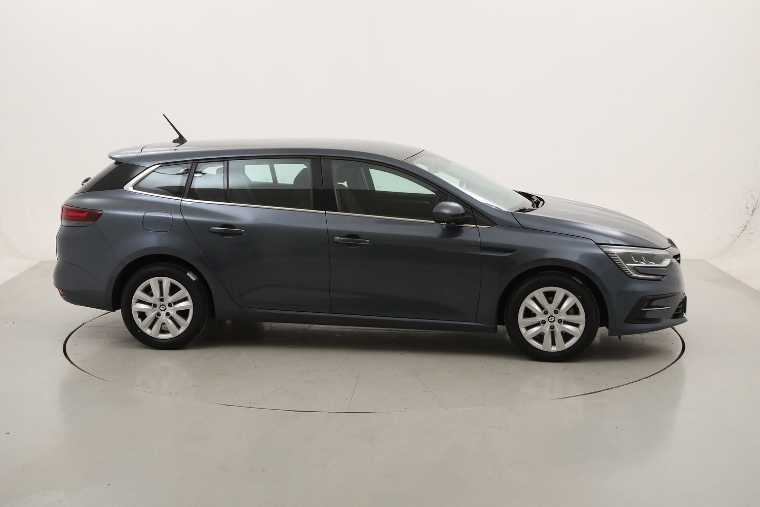 Renault Megane Sporter Equilibre EDC usata del 2023 con 65.810 km