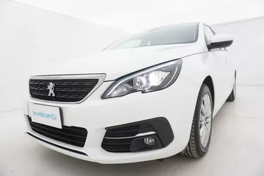 Peugeot 308 SW Business EAT8 1.5 Diesel 131CV Automatico Visione frontale